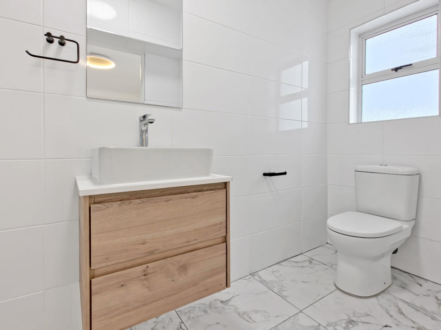 To Let 2 Bedroom Property for Rent in Sea Point Western Cape